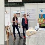 Der Stand in der Messehalle